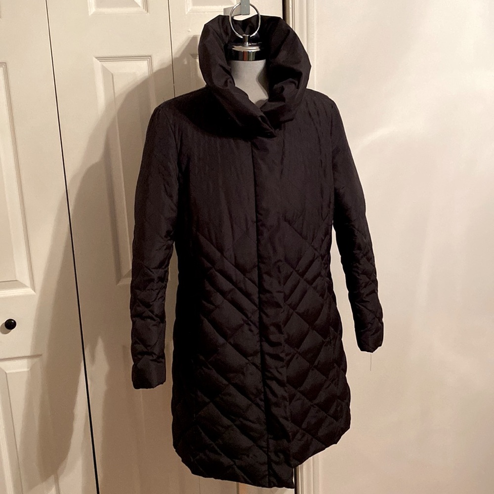 Nuage Down/waterfowl filled Quilted winter coat in EUC